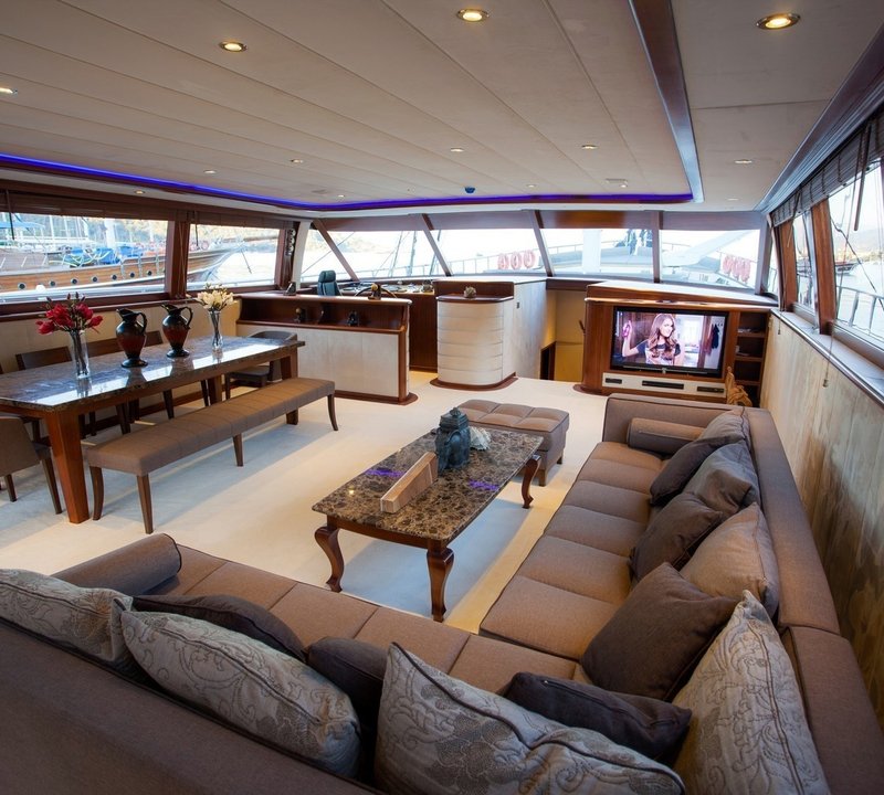 Yacht JABU, Private Custom Yacht | CHARTERWORLD Luxury Superyacht Charters